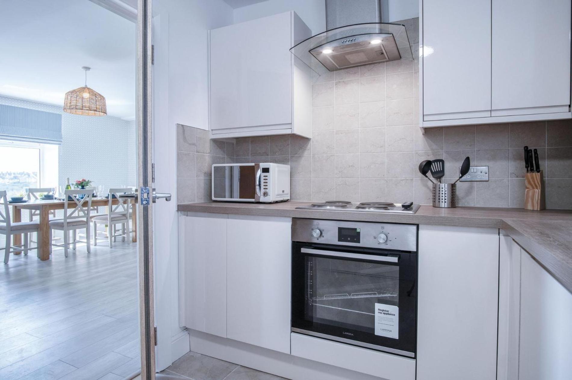 Haven View - 2 Bedroom Apartment - 밀포드헤이븐 외부 사진