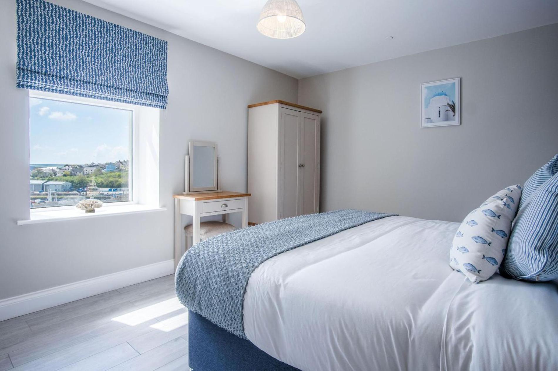 Haven View - 2 Bedroom Apartment - 밀포드헤이븐 외부 사진
