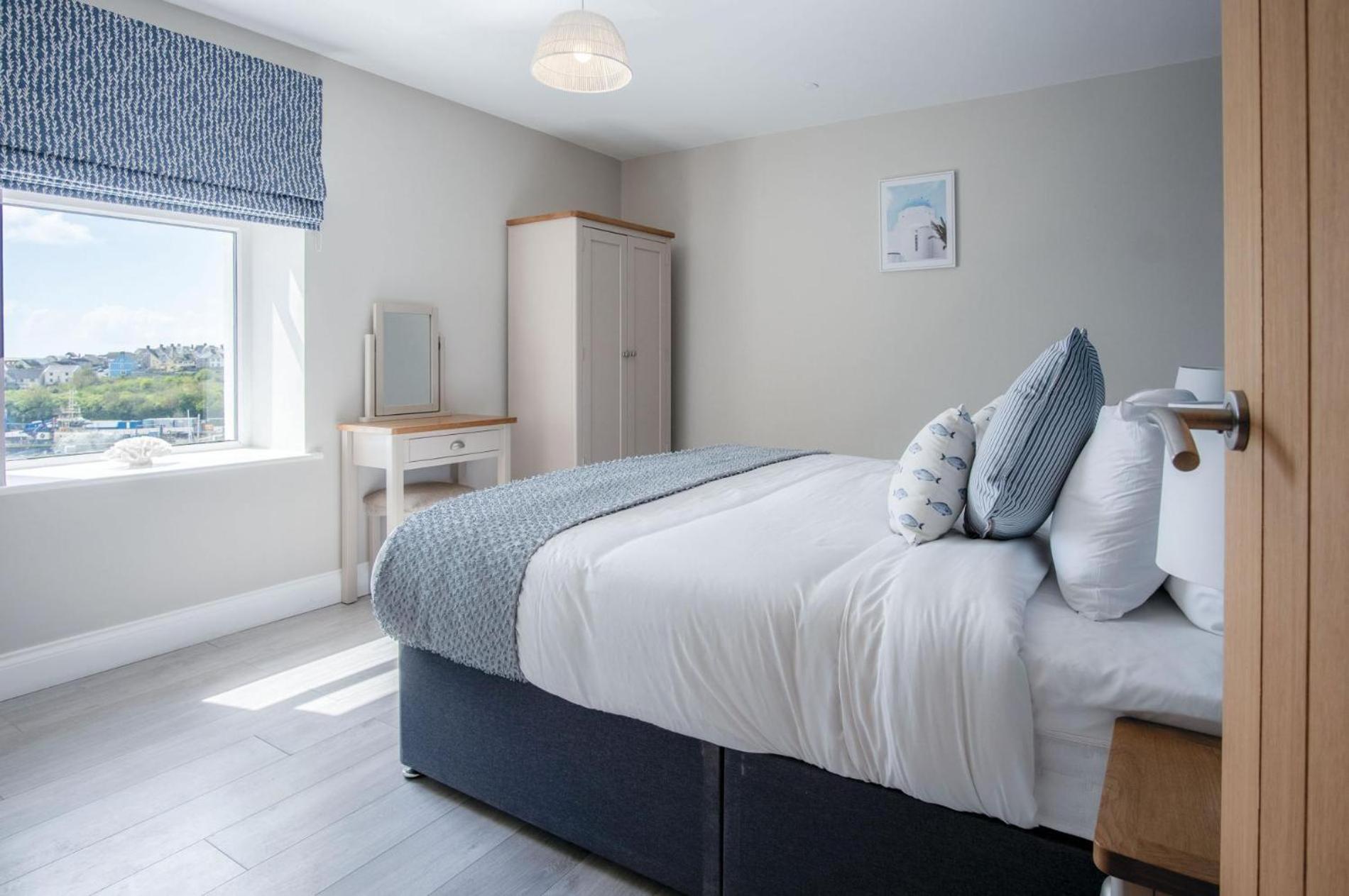 Haven View - 2 Bedroom Apartment - 밀포드헤이븐 외부 사진