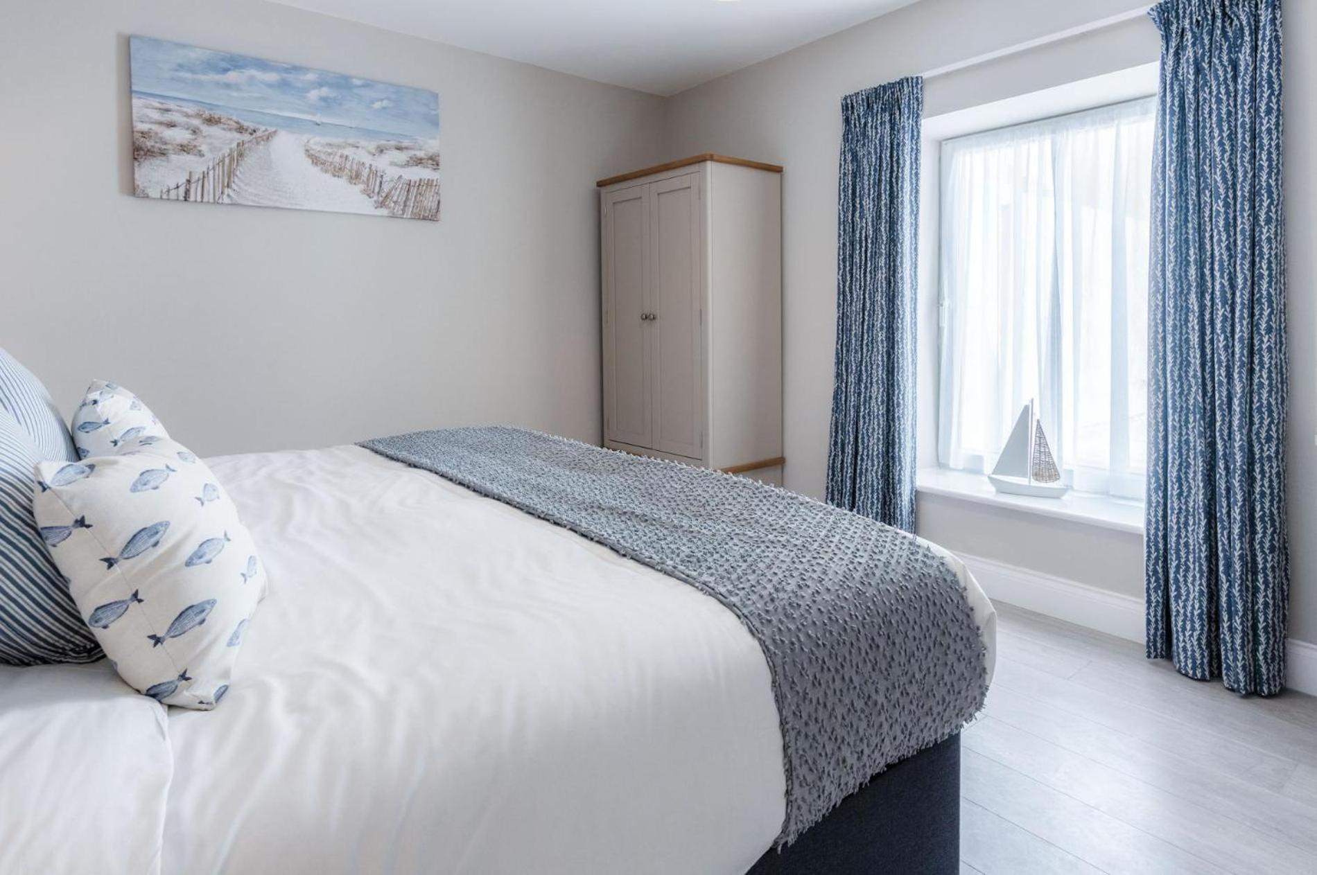 Haven View - 2 Bedroom Apartment - 밀포드헤이븐 외부 사진
