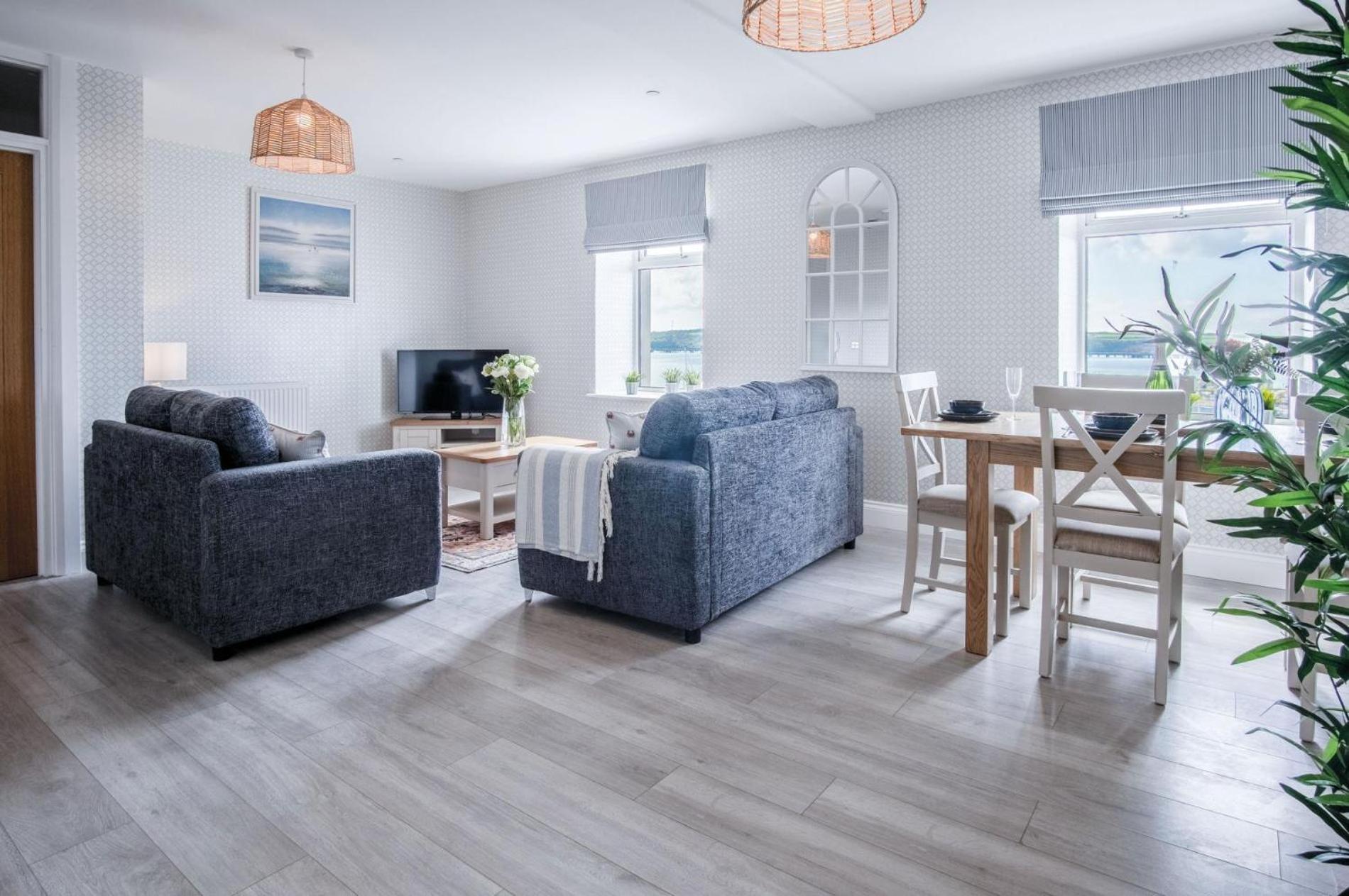 Haven View - 2 Bedroom Apartment - 밀포드헤이븐 외부 사진