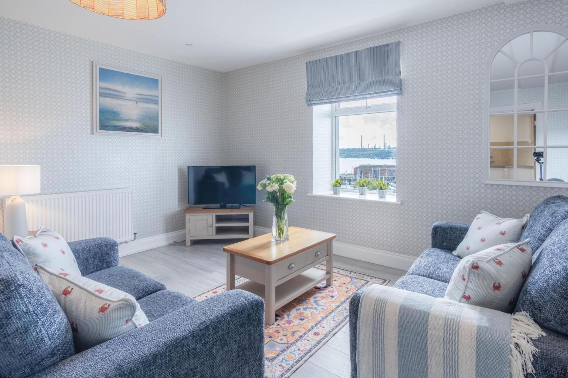 Haven View - 2 Bedroom Apartment - 밀포드헤이븐 외부 사진